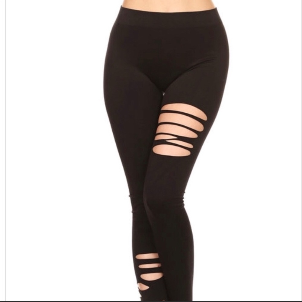 Black distressed legging